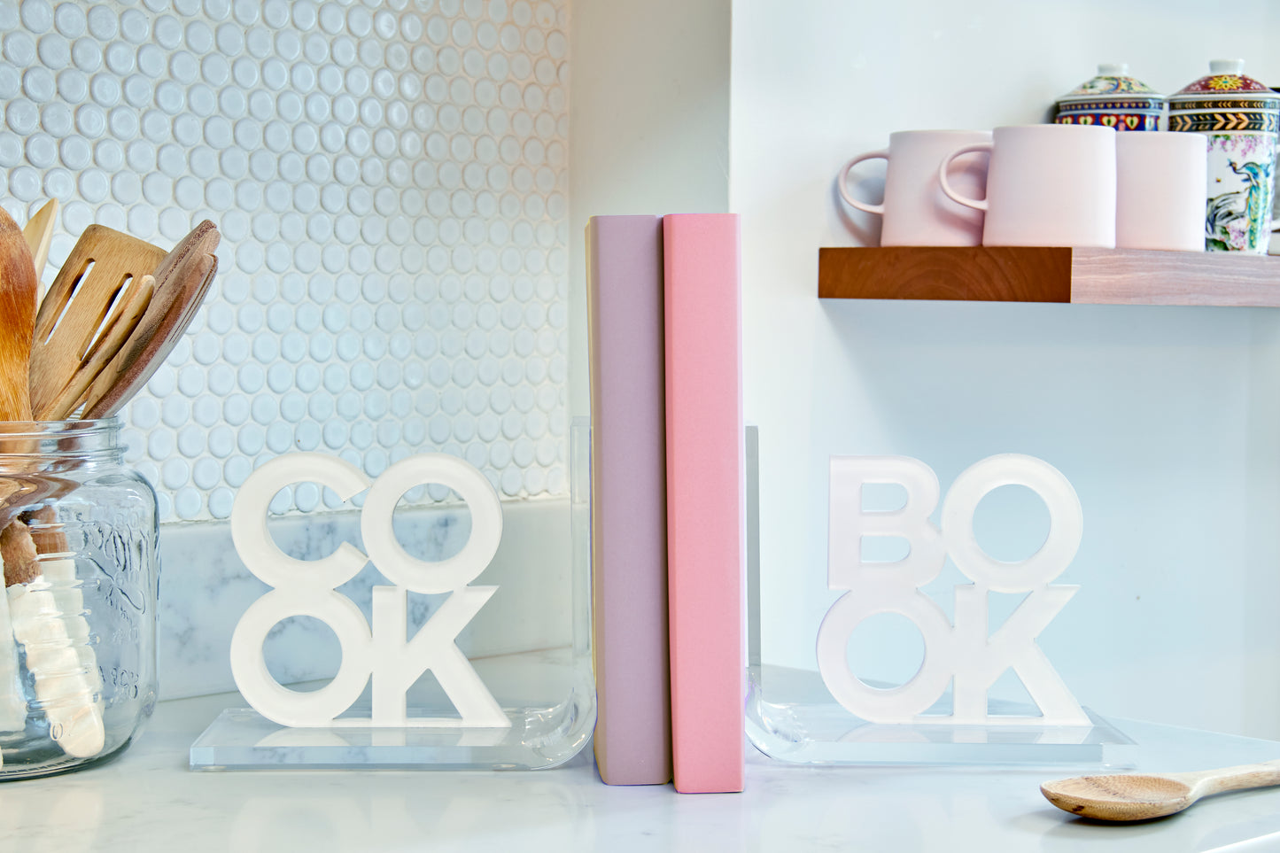 BOOKENDS - WHITE COOK / BOOK
